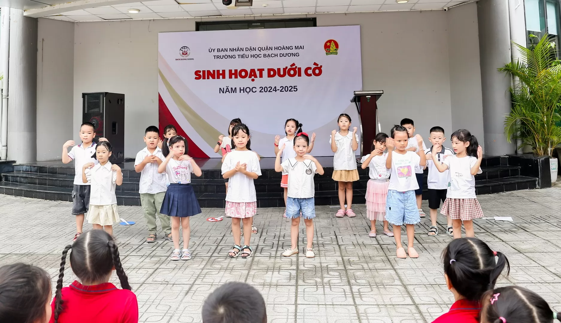 CHÀO CỜ ĐẦU TUẦN