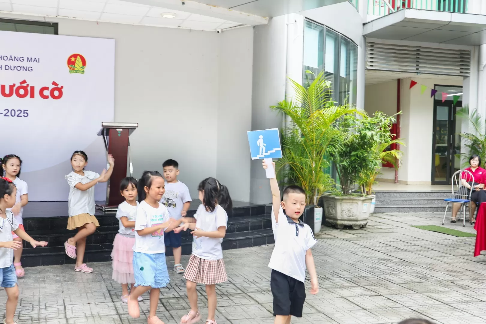 CHÀO CỜ ĐẦU TUẦN