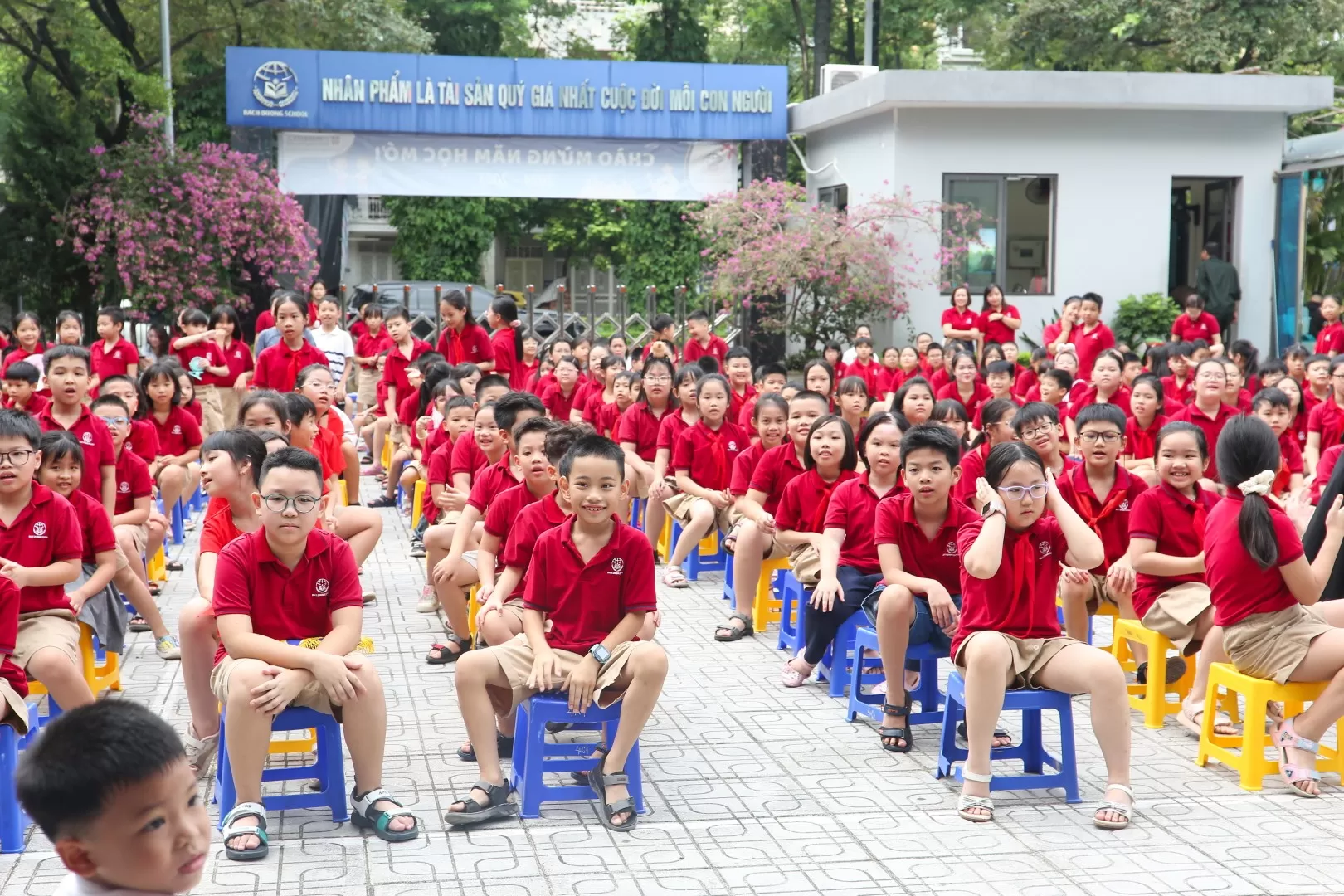 SINH HOẠT DƯỚI CỜ - trò chơi dân gian “Kéo co”