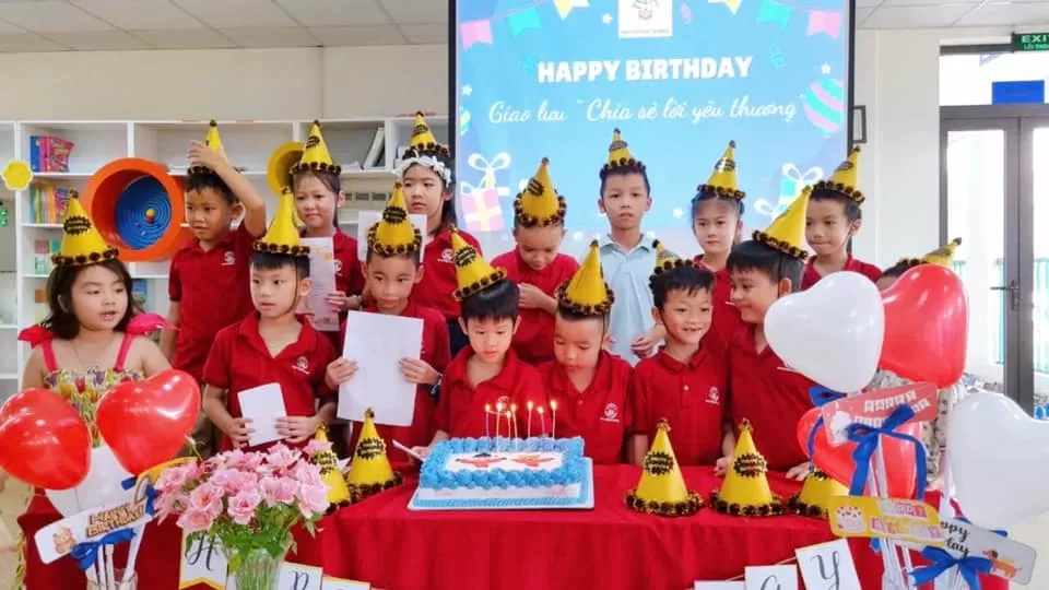 HAPPY BIRTHDAY - Giao lưu “Chia sẻ lời yêu thương”