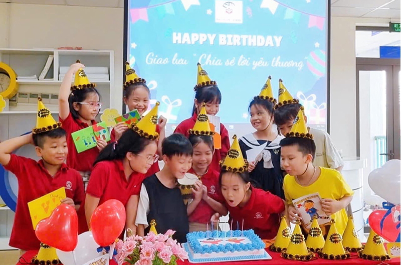 HAPPY BIRTHDAY - Giao lưu “Chia sẻ lời yêu thương”