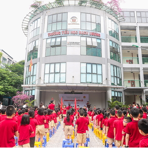 CHÀO CỜ ĐẦU TUẦN